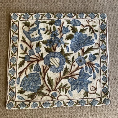 Funda Cojín Floral Decorativa Hippie Años 60 Bordada a Mano 40cm De Colección Foto 1 de 4