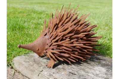 Hedgehog Garden Ornament Wild Animal Statue Brown Metal Outdoor Spiky Ornament - Image 1 of 3