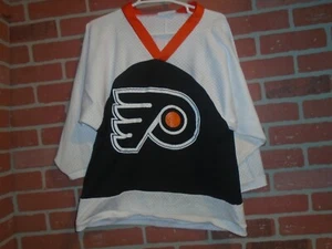PHILADELPHIA FLYERS VINTAGE #26 FISHER JERSEY ADULT SMALL IN GOOD CONDITION - Picture 1 of 6