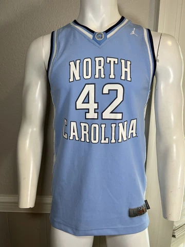 Nike Elite STACKHOUSE No. 42 NORTH CAROLINA TARHEELS LG Basketball Jersey Youth Cover