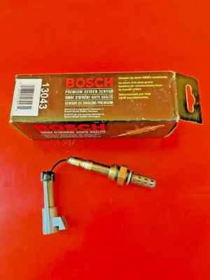 BOSCH Oxygen Sensor 13043 For Saturn SC SC2 SL2 SW2 SC1 SL1 SW1 91-94 - Image 1 of 2