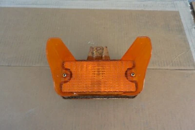 GM 1972 GUÍA CHEVROLET CAPRICE IMPALA LUZ DE ESTACIONAMIENTO DELANTERA LÁMPARA LENTE CARCASA Foto 1 de 4