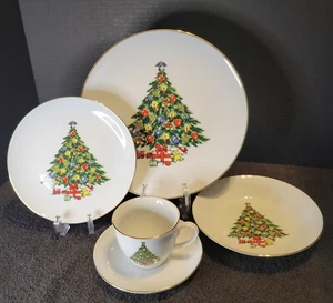Christmas Treasure 5 Piece Dinner Setting  *See Description For All Pieces* - Picture 1 of 7
