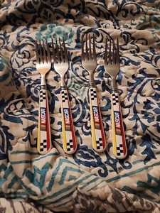 Gibson NASCAR Stainless White Plastic Handle Silverware Dinner Forks Set Of 4 - Picture 1 of 3