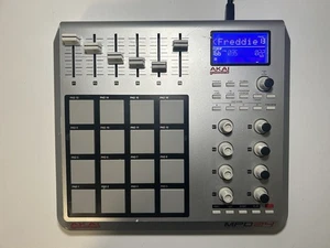 Akai Professional MPD24 USB Midi Pad Beat Controller w/ USB Cable TESTED WORKING - Picture 1 of 7