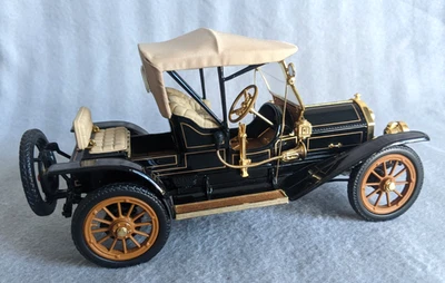 FLAWLESS FRANKLIN MINT 1:24 1910 CADILLAC ROADSTER MODEL 30 B11RU75 DIECAST BLK - Image 1 of 4