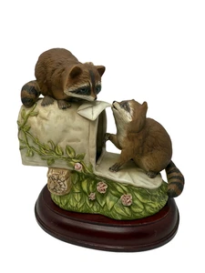 Vintage Homco Masterpiece 1987 Raccoons with Mail and Mailbox Figurine - Picture 1 of 12