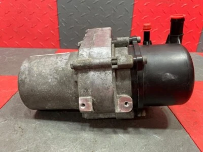 2014-2015 Jeep Grand Cherokee 3.6L Power Steering Pump Assembly OEM - Image 1 of 4