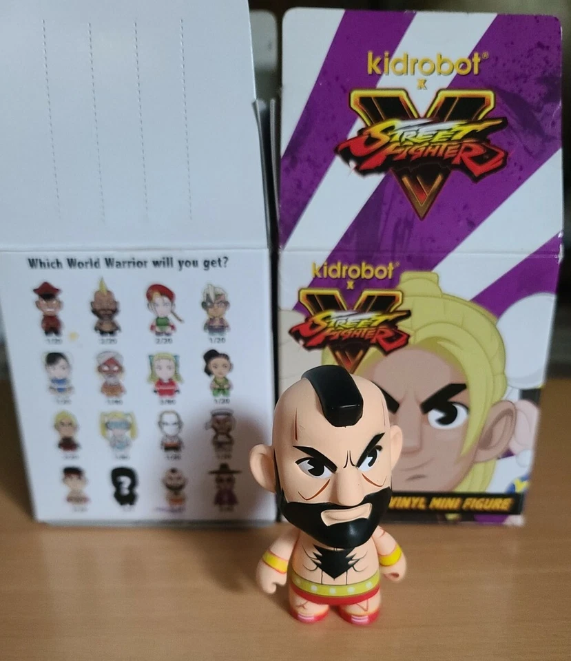 Figura Caja Ciega Serie Mini Vinilo ZANGIEF Kidrobot Street Fighter V NUEVO 3/40 Foto 1 de 1