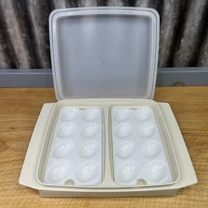 Vintage Tupperware Deviled Egg Keeper Carrier Tray  Beige #723 4pc Set - Picture 1 of 5