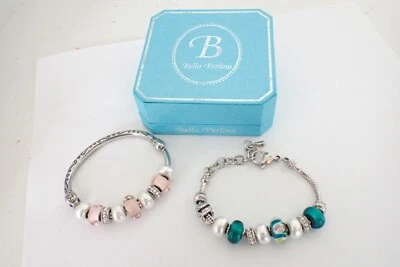 Лот из 2 Bella Perlina браслеты с брелоками один на петлях розовый и белый зеленый и белый - Изображение 1 из 4