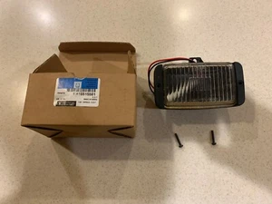 1991-1994 GM Bravado Jimmy S10 Blazer Fog Light Driving Lamp Housing 16515501 - Picture 1 of 12