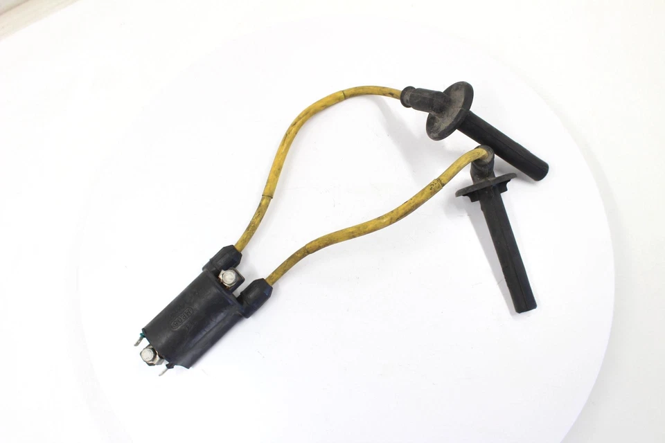 Honda Magna 750 1997 OEM bobina de encendido delantera bujía Foto 1 de 4