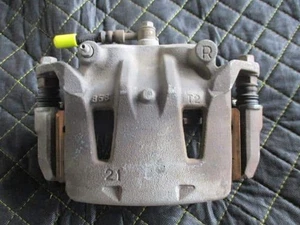 NISSAN Serena 2008 DBA-C25 Front Right Caliper 410011VA0B [Used] [PA91765894] - Picture 1 of 4