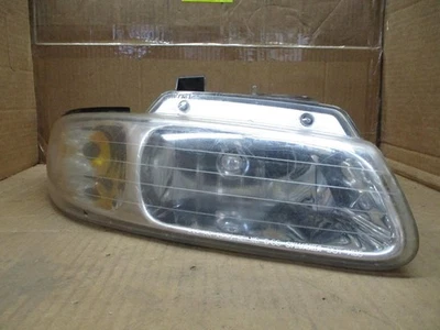 Faro derecho lado pasajero Plymouth Voyager 1996-1999 OEM-04857040AB Foto 1 de 4