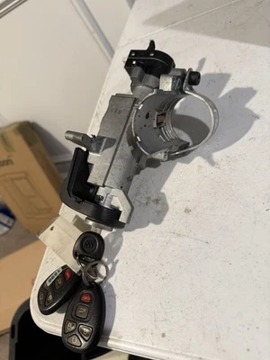Buick Enclave 12 13 14 15 16 Ignition Switch Lock CylindER WITH KEY - Image 1 of 4