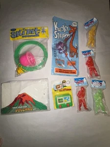 VTG 5 & Dime Store Toys Lot, Skip it, television,KookyStraw, Dare Devil, Volcano - Picture 1 of 22