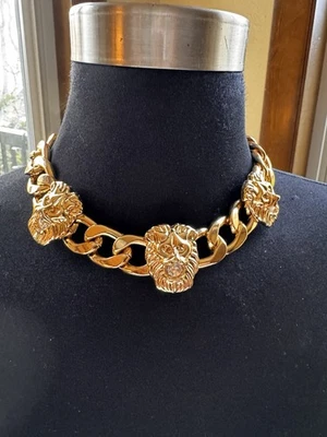 Lion’s Head Natasha Necklace Chunky Gold Tone Chain Rhinestones Old Money Look - Image 1 of 4
