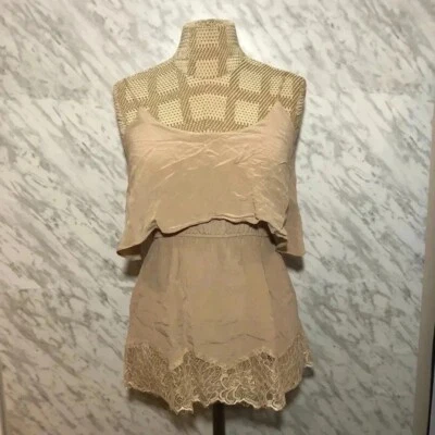 Camiseta sin mangas Central Park West con volantes de encaje de seda para mujer talla XS Foto 1 de 4