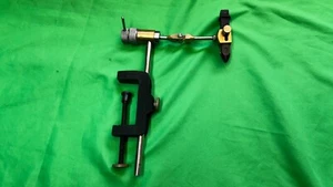FLY TYING ADJUSTABLE VICE ON TABLE/BENCH CLAMP. ADJUSTABE MULTI ANGEL JAW - Picture 1 of 4