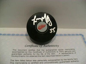 Larry Murphy Autographed Signed Detroit Red Wings Puck COA VERY NICE AUTOGRAPH! - Picture 1 of 1