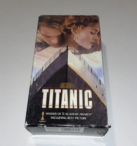 Titanic VHS 1998 2 Tape Box Set Leonardo Dicaprio Kate Winslet - Picture 1 of 4