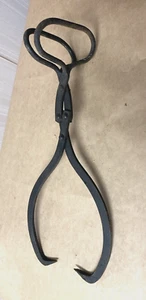A Darling Little Set of Antique Iron Ice Tongs. Country Kitchen, Vintage - Picture 1 of 3