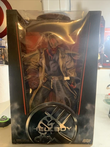 MEZCO 18" Inch HELLBOY Ron Perlman Movie Giant Figure - RARE - New Cover