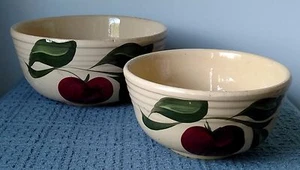 Vintage ~ WATT OVENWARE ~ “3-Leaf Apple” ~ Set of 2 MIXING BOWLS ~ #06 and #07 - Picture 1 of 12