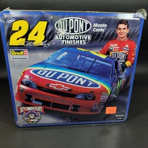 1:24 Revell 85-4138 Jeff Gordon #24 DuPont Automotive Finishes Monte Carlo - Picture 1 of 4