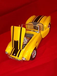 1965 SHELBY COBRA 427 diecast 1:24 Maisto Toy Model Car Display Collectible vtg - Picture 1 of 12