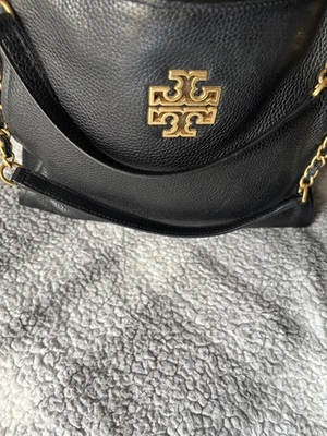 475 TORY BURCH Britten Slouchy Tote Handle Bag,Purse,Shoulder,Logo,Leather,NWT - Image 1 of 4