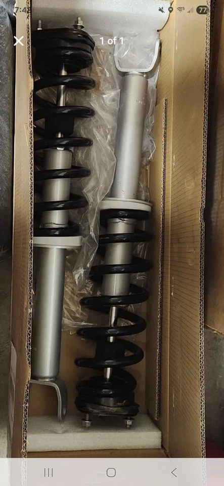 Apoios de suspensão pré-carregados Rough Country N3 para elevação de 6 polegadas 2009-2011 Ram 1500 - Imagem 1 de 1