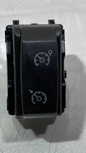 BOTÓN INTERRUPTOR CONTROL CRUCERO RENAULT CAPTUR 2014 MK1 255502964R/2013-19 - Imagen 1 de 9