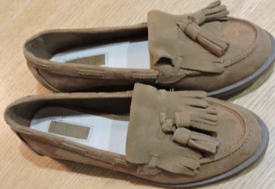 Mocasines con borla de cuero gamuza marrón marca Forever 21 talla 6M nuevos sin caja Foto 1 de 4