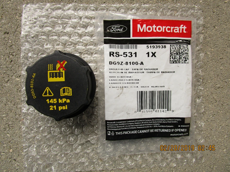 FORD LINCOLN DG9Z-81001A MOTORCRAFT RS-531 RADIATOR ENGINE COOLANT FLUID CAP NEW - Image 1 of 3