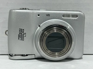 Nikon Coolpix L5 7.2 MP 5x Optical Zoom Compact Digital Camera No Batteries Read - Picture 1 of 17