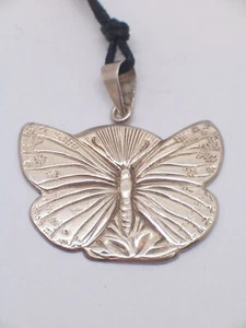 Ciondolo con FARFALLA in ARGENTO 925 - pendente lepidotteri con girocollo - Picture 1 of 4