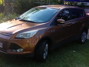 Ford Kuga' SUV 6 Speed Manual .Cold A/C Radio CD , Gold Bronze Colour Striking! - Picture 1 of 19