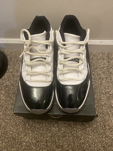 Taglia 13 Air Jordan 11 Retro Low Emerald