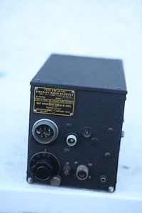 Navy Dept CW-46196 Aircraft Radio Receiver - Picture 1 of 6