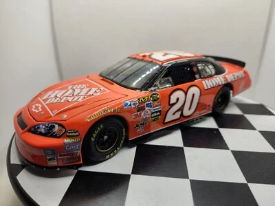 Tony Stewart #20 Home Depot Monte Carlo SS 2007 edición limitada 1/24 caja incorrecta Foto 1 de 4