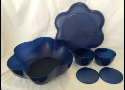 Tupperware Chip N Dip/ Salad Serving Set 1.5 Gallon Bowl w Hang on Dip Cups Blue - Image 1 of 4