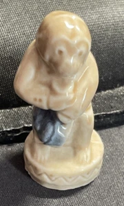 Vintage Wade Whimsies Monkey Chimp Glazed Porcelain Miniature - Picture 1 of 5