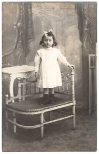 Little girl photo postcard studio portrait edwardian fashion 1910's Belgian RPPC - Picture 1 of 2