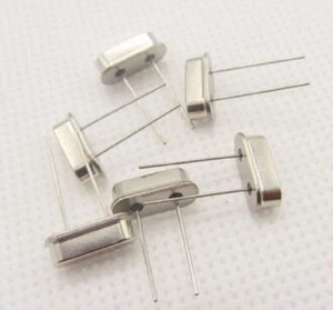 100 pcs 18MHz 18.000M HC-49S Passive Oscillator Quartz Crystal Resonator - Picture 1 of 1
