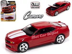 Auto World EDIZIONE SPECIALE 2010 Chevy Camaro RS/SS scala 1:64 auto pressofusa 184B - Foto 1 di 5