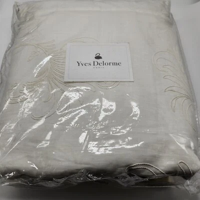 Yves Delorme Nymphe White Throw Reversible Feathery Embroidered Jacquard NEW - Image 1 of 4