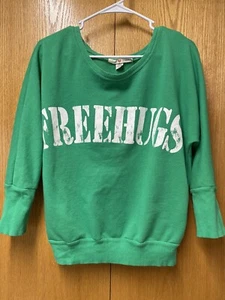 DEREK ❤  HEART "Free Hugs" Sweatshirt ~ Size M ~ Green with white graphic print - Picture 1 of 7