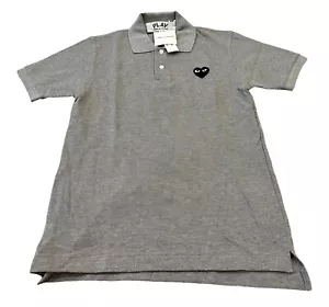 NEU Comme Des Garçons PLAY kurzärmeliges Netz-Poloshirt für Herren grau Größe Small neu mit Etikett - Bild 1 von 3